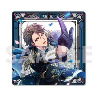 偶像星願閃閃立牌,J.十龍之介,身穿制服,舉手姿勢,背景為裝飾框架。