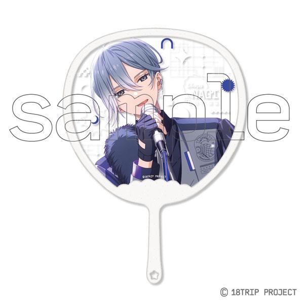 應援團扇:18TRIP 蜂乃屋凪演唱造型,手持麥克風。