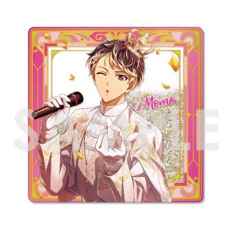 偶像星願閃閃立牌Collection Vol.2,K.百持麥克風,眨眼微笑,身穿白色禮服,金色邊框。