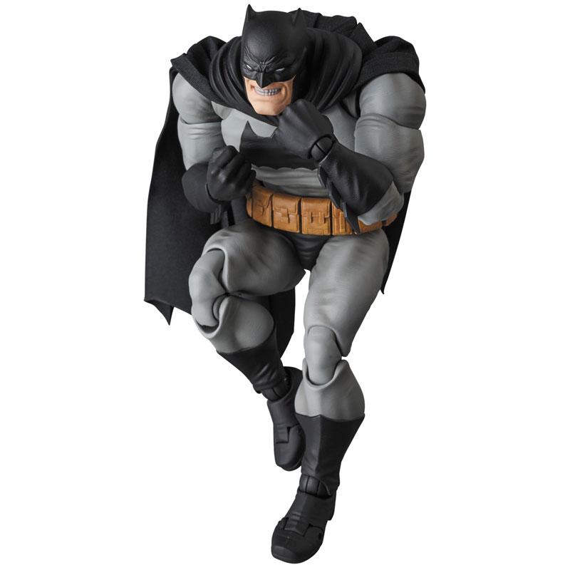 [Pre-order] MAFEX No.106 MAFEX BATMAN (The Dark Knight Returns) (Resale) "Pre-order for August 24"