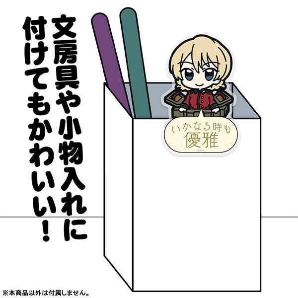 [預訂] 少女與戰車 大吉嶺壓克力夾子：卡通風格的大吉嶺角色夾在白色盒子邊緣，可用於文具收納。