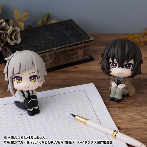 [預訂] LookUp 文豪野犬 太宰治 完成品模型，Q版坐姿人偶。