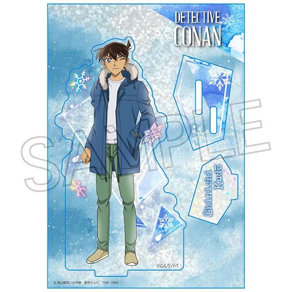 [預訂] 名偵探柯南 Shine系列 立牌，工藤新一穿著外套，背景有雪花圖案。