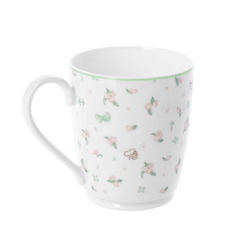 [預訂] 忍者亂太郎三年級花朵馬克杯，白色瓷杯身印有可愛花朵圖案。