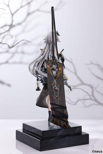 《花摘》1/7完成品模型，背視圖，持巨劍與油燈。