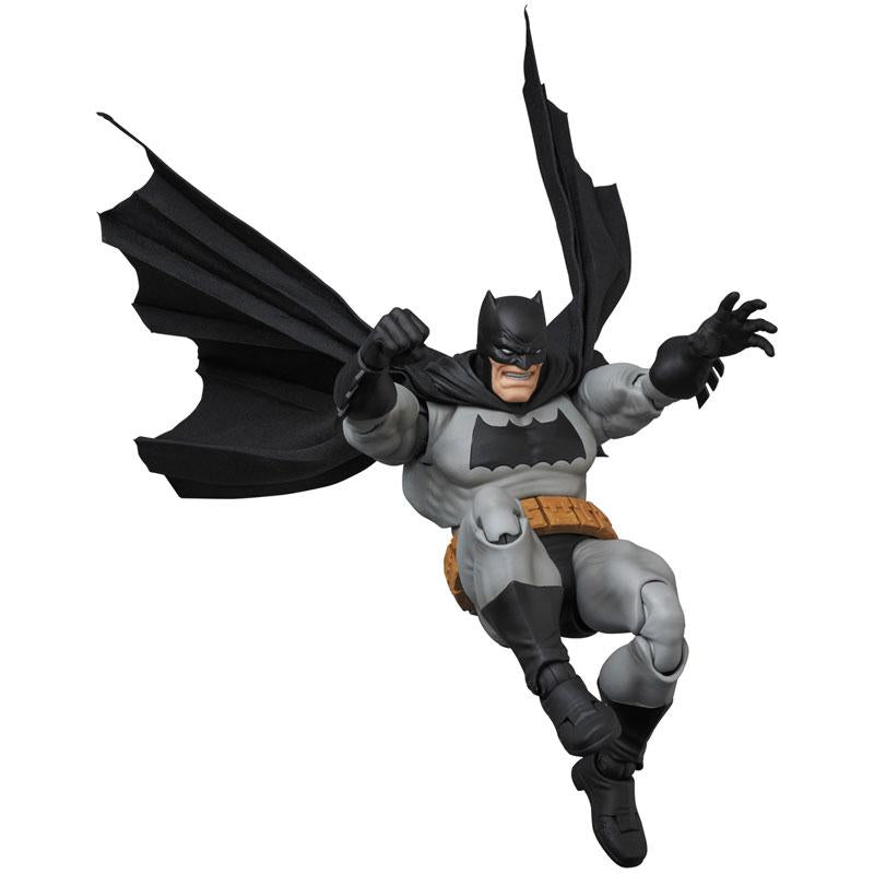 [Pre-order] MAFEX No.106 MAFEX BATMAN (The Dark Knight Returns) (Resale) "Pre-order for August 24"