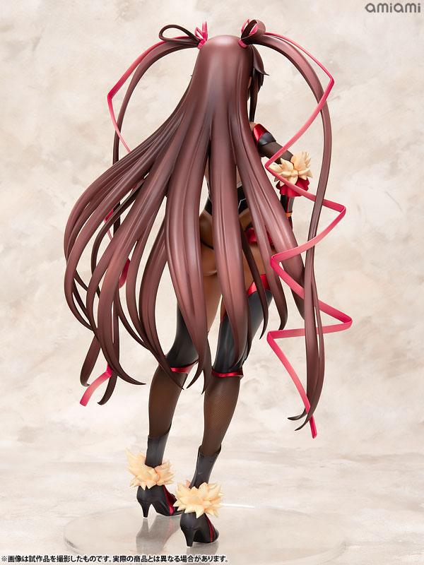 對魔忍雪風 水城雪風 1/6 完成品模型，長髮後視圖，穿著黑色網襪與高跟鞋。