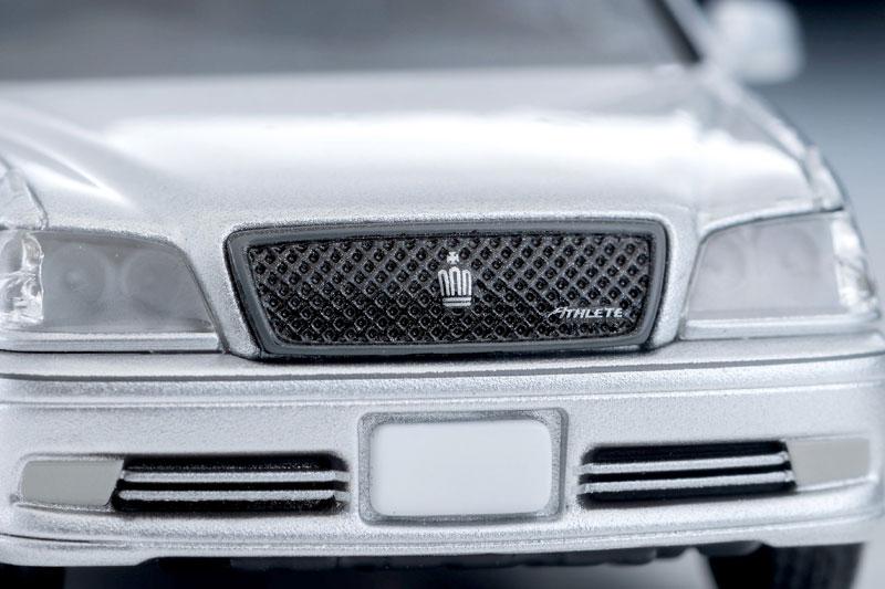 [預訂] Tomica Limited Vintage Neo LV-N355a 豐田 皇冠 Estate Athlete V (銀) 2001年式《26年1月預約》