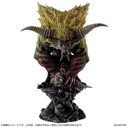 CAPCOM Figure Builder Creator's Model 金獅子 激昂拉加恩 復刻版雕像，站立於岩石底座。