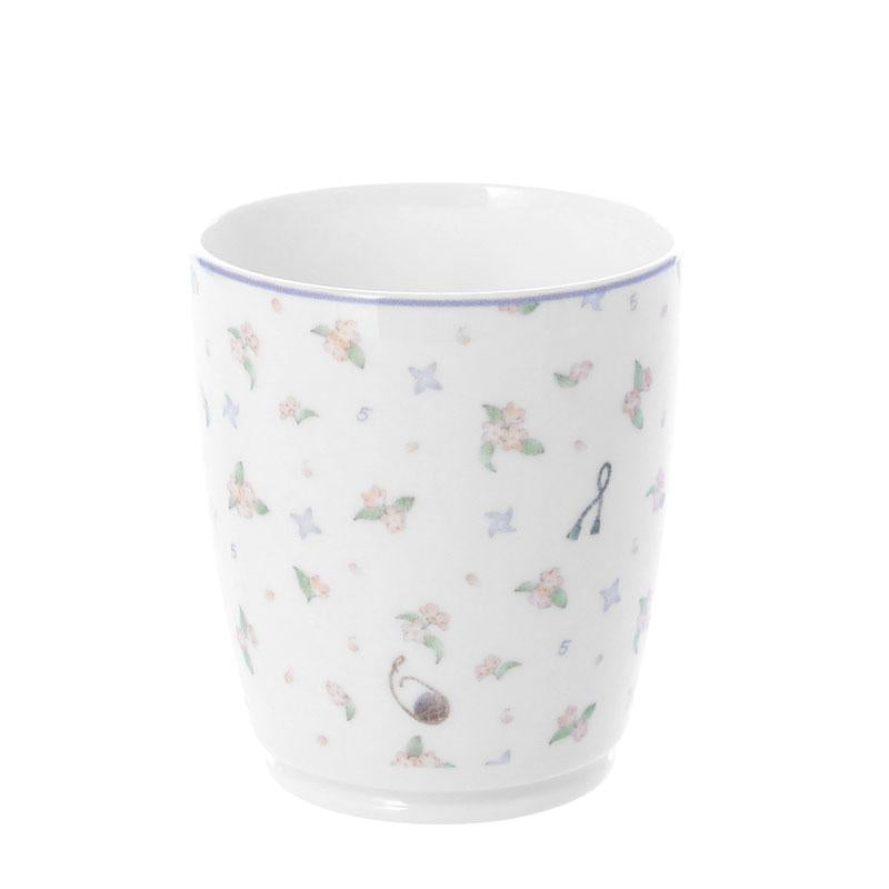 [預訂] 忍者亂太郎五年級花朵馬克杯，白色杯身印有可愛花朵圖案。