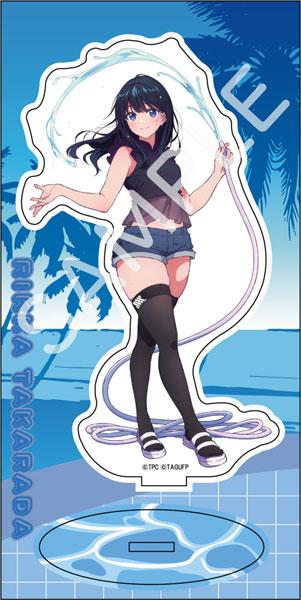 [預訂] 劇場版『GRIDMAN Universe』立牌，寶多六花夏日休假Ver.，手持水管的動畫角色立牌。