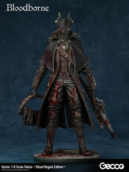 染血的 Bloodborne 獵人 1/6 比例雕像。
