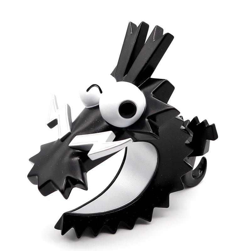 [預訂] SOFVIPS 快樂龍 太空銀 完成品模型特寫。