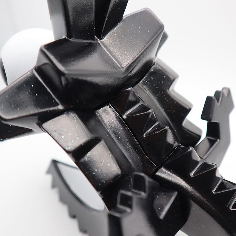 [預訂] SOFVIPS 快樂龍 太空銀 完成品模型特寫，銀色閃光細節。