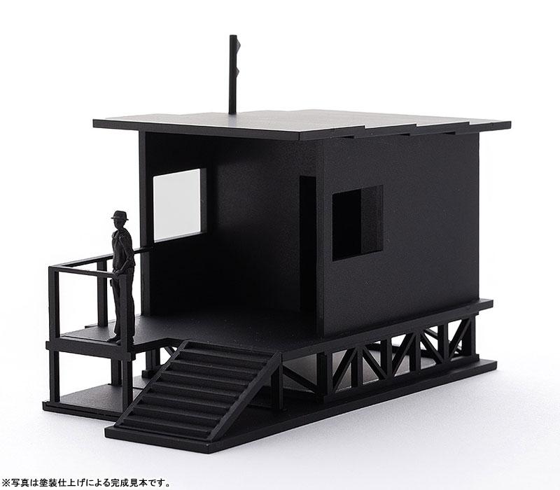 金曜Roadshow模型：黑色建築物模型，附人物站立陽台。