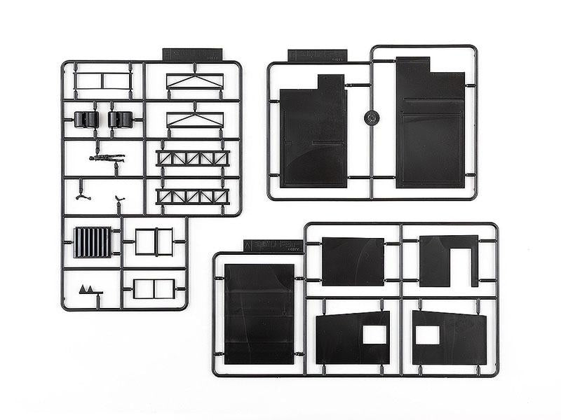 [預訂] 金曜Roadshow 模型零件組，未組裝黑色塑膠框架。