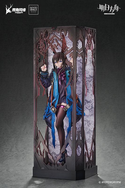 明日方舟 阿米婭 huke VER. 1/6 完成品模型，站姿於裝飾底座中。