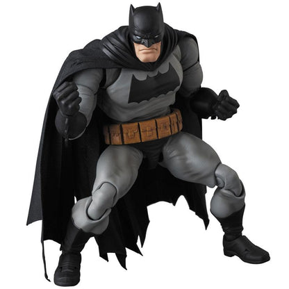 [Pre-order] MAFEX No.106 MAFEX BATMAN (The Dark Knight Returns) (Resale) "Pre-order for August 24"