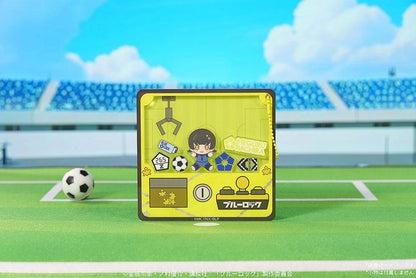 「藍色監獄」蜂樂回夾娃娃機風鑰匙圈，黃色機台設計，角色立繪及足球元素。