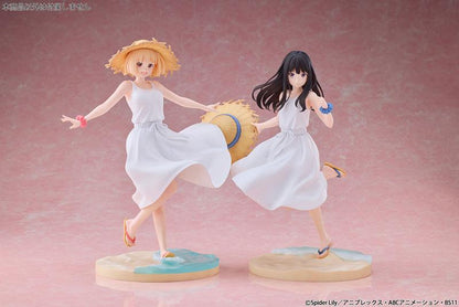 [預訂] 莉可麗絲 井之上瀧奈 白連身裙Ver. 1/7 完成品模型，身穿白色連身裙的井之上瀧奈和另一角色模型。