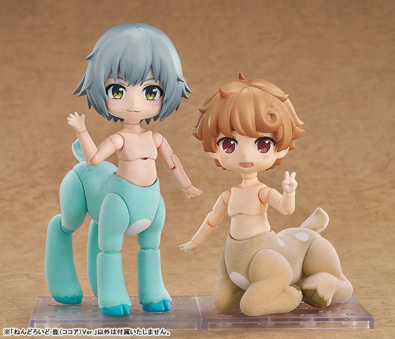 [預訂] 黏土人 鹿 可可亞Ver.，展示兩款不同造型的可可亞黏土人，半人馬設計。