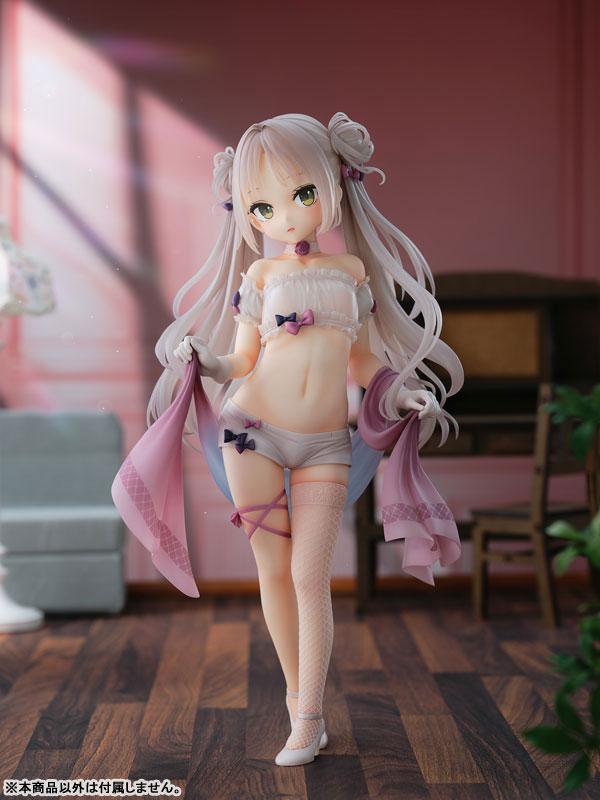 (Traditional Chinese): 栫香那子 1/5.5 比例模型，由米奇王繪製，穿著粉色服裝，站姿。