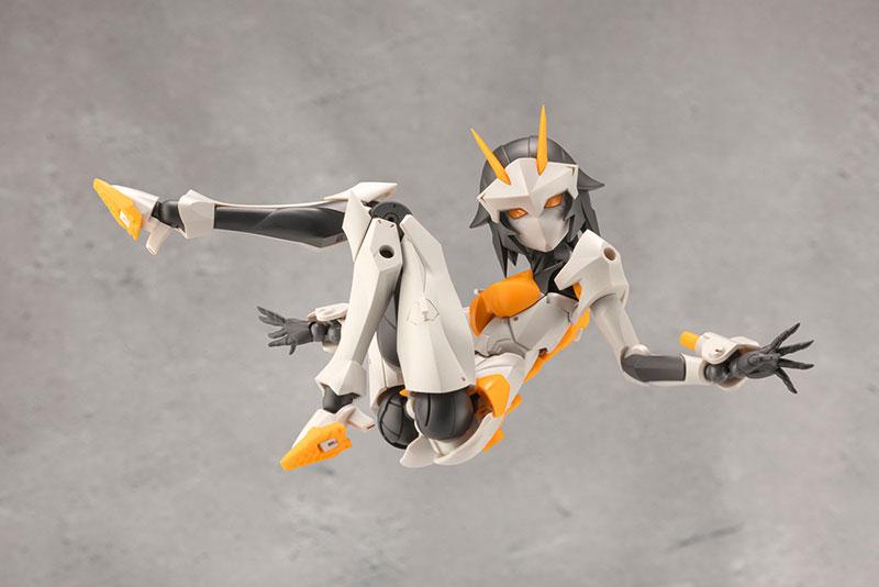 [預訂] 無限邂逅Megalo Maria 首席 模型，白色和橙色配色，漂浮姿勢。