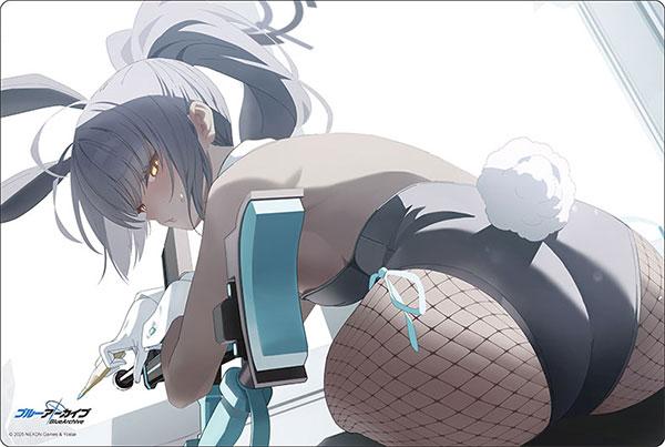 [預訂] 橡膠墊，蔚藍檔案花凜(兔女郎)紀念大廳插圖，灰色頭髮兔女郎裝扮角色。