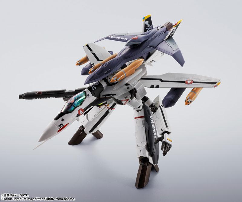 [預訂] HI-METAL R VF-0S鳳凰(洛伊·福克機) + QF-2200D-B 幽靈 『超時空要塞ZERO』《26年1月預約》