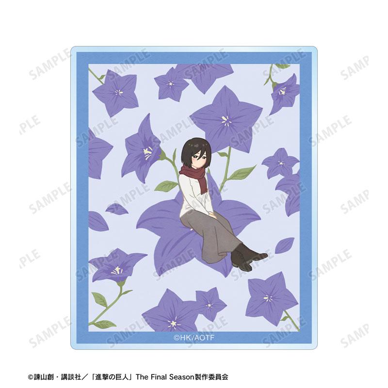 [預訂] 進擊的巨人 米卡莎 Botania 壓克力卡片，米卡莎坐在桔梗花上。