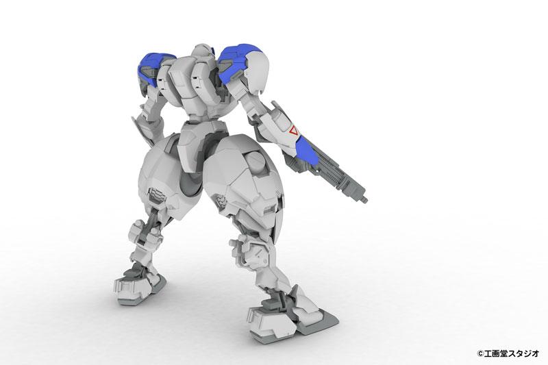 POWERDoLLS2 X-4S 裝甲步兵模型，白色機體背面持步槍。