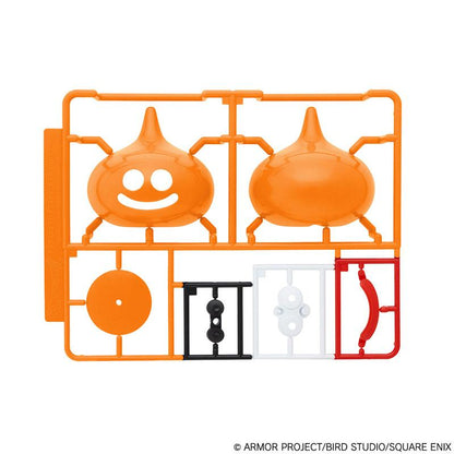 [預訂] 勇者鬥惡龍 史萊姆貝斯 塑膠模型套件零件，橘色骨架包含多個部件。