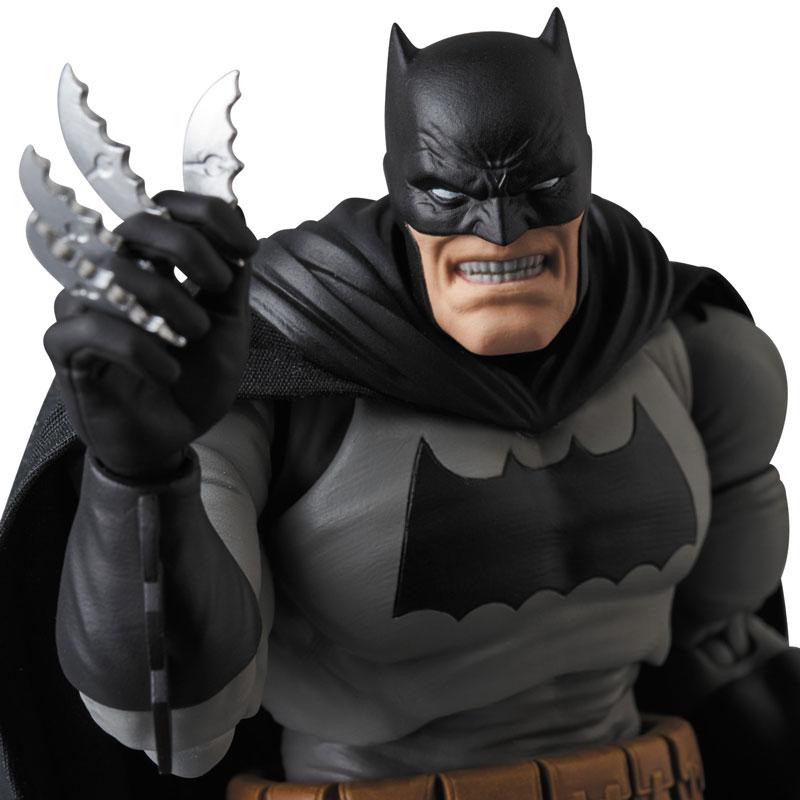 [預訂] MAFEX No.106 MAFEX BATMAN (The Dark Knight Returns)（再售）《24年8月預約》