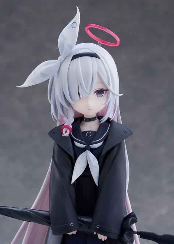 [預訂] 蔚藍檔案「星奈」1/7模型：身穿制服，手持雨傘的星奈完成品。